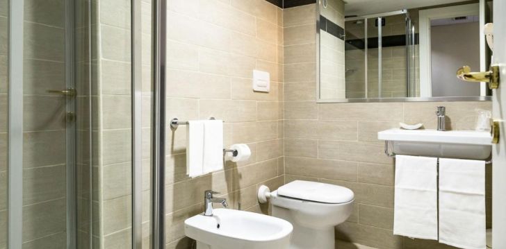 atostogos Italija – apsistokite viešbutyje PINETA PALACE