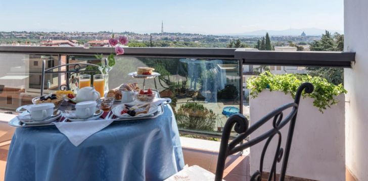 planuoji kelionę į Italija? apsistokite 4 viešbutyje PINETA PALACE. 