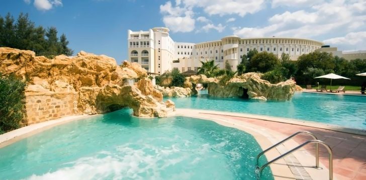 apsistokite MEDINA SOLARIA THALASSO viešbutyje už gerą kainą.