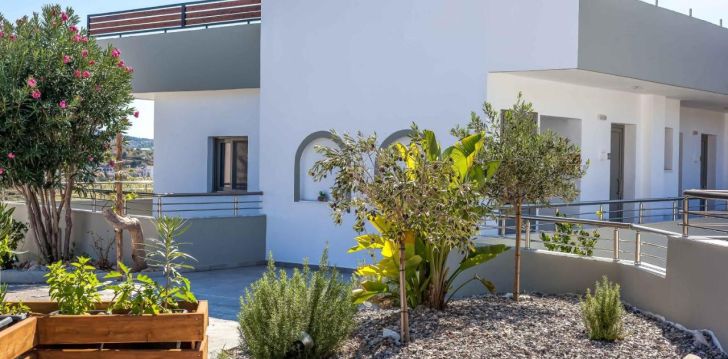Nepraleisk progos pailsėti už gerą kainą - viešbutyje HILLSIDE STUDIOS & APARTMENTS