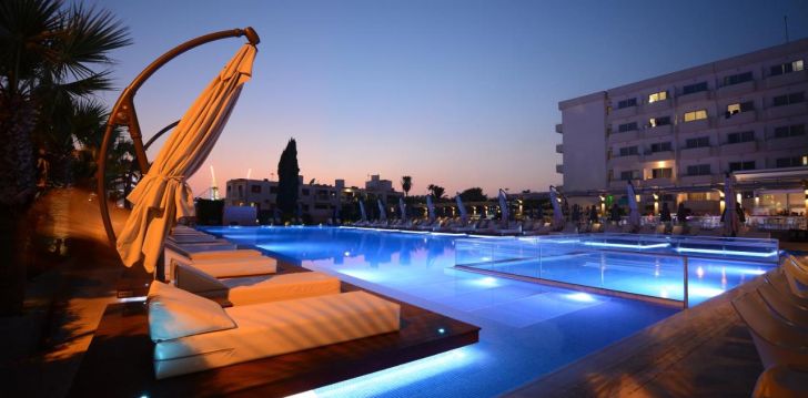 Įspūdingos atostogos Kipre 4* viešbutyje NESTOR! 11
