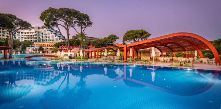 apsistokite PALOMA SENCIA (ex. CORNELIA DELUXE RESORT) viešbutyje už gerą kainą.