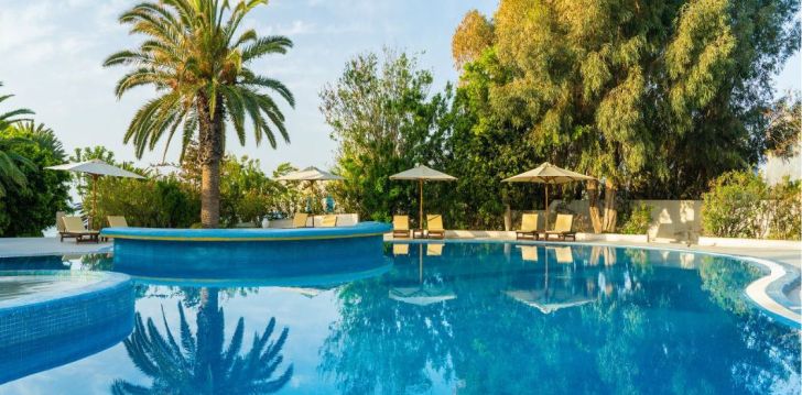 Apsistokite CLUB NOVOSTAR SOL AZUR BEACH CONGRESS viešbutyje už gerą kainą.
