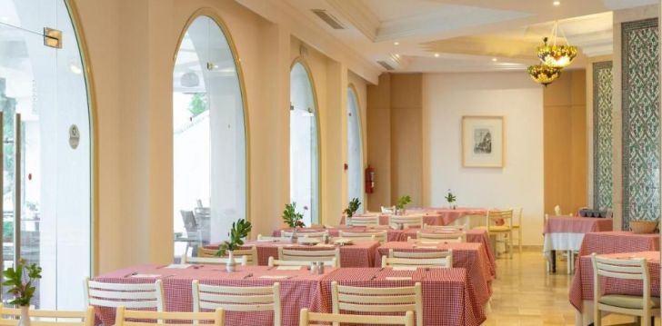 Geras kainos ir kokybės santykis atostogoms - viešbutis CLUB NOVOSTAR SOL AZUR BEACH CONGRESS