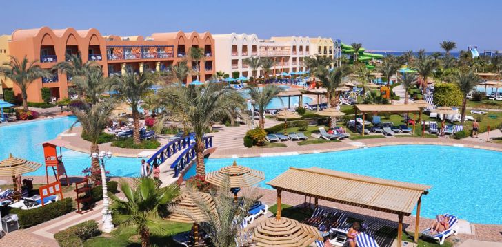 Apgyvendinimas 5* TITANIC BEACH SPA & AQUA PARK