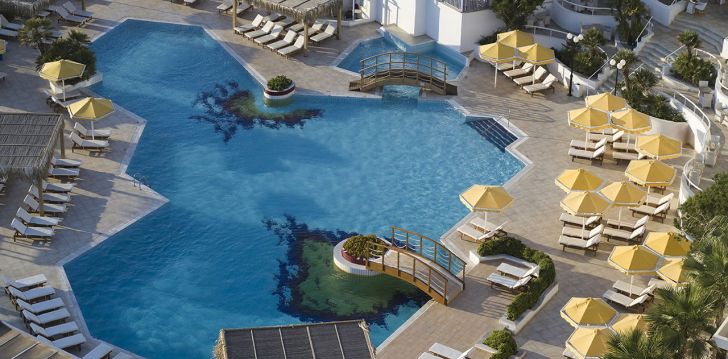 Viešbutis OYA BEACH RESORT įsikūręs Graikija.