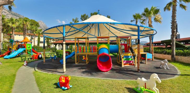 geras kainos ir kokybės santykis atostogoms - viešbutis CRYSTAL FLORA BEACH RESORT