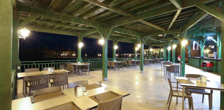 planuoji kelionę į Turkija? apsistokite 5 viešbutyje CRYSTAL FLORA BEACH RESORT. 