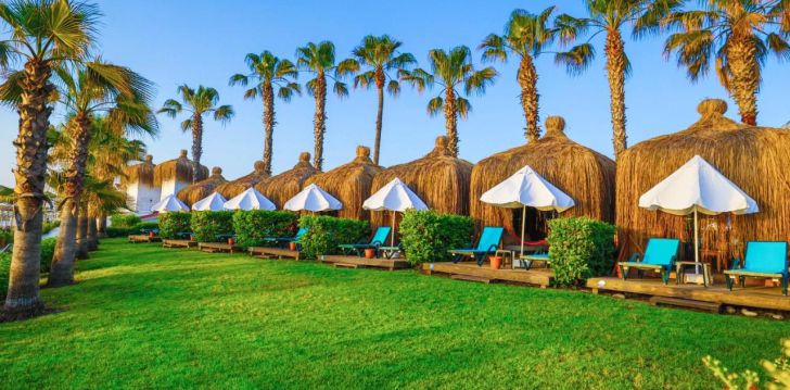 nepraleisk progos pailsėti už gerą kainą - viešbutyje CRYSTAL FLORA BEACH RESORT