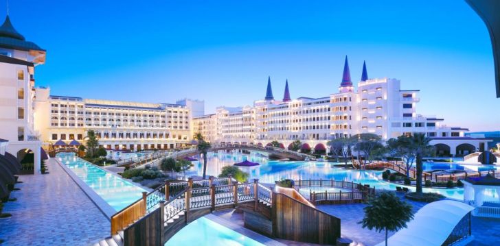tavo atostogos prasideda viešbutyje TITANIC MARDAN PALACE