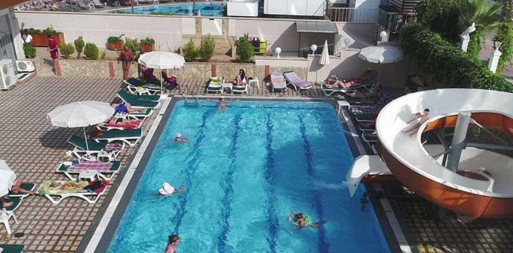 Apsistokite CLUB BAYAR BEACH viešbutyje už gerą kainą.