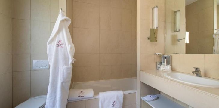 Apgyvendinimas 4* GOLF HOTEL