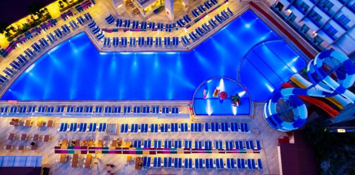 rinkitės viešbutį RAMADA RESORT BY WYNDHAM SIDE kelionei į Turkija