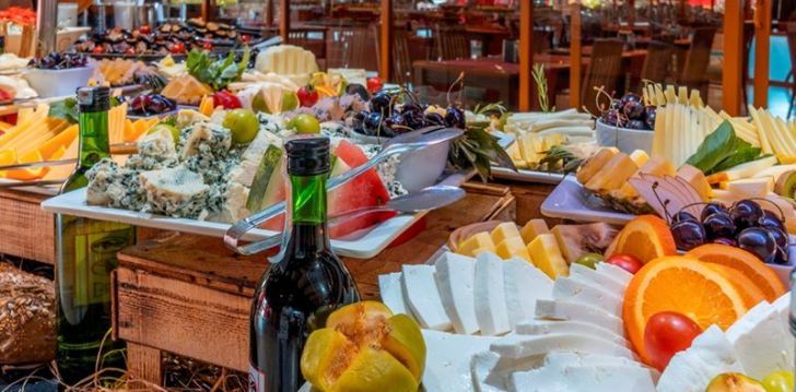 tavęs laukia poilsis Turkija įsikūrusiame EMELDA SUN CLUB (ex. SIMENA SUN CLUB)