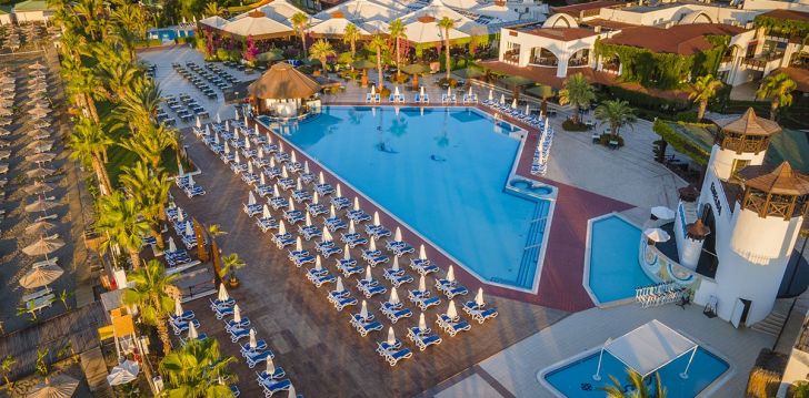 EMELDA SUN CLUB (ex. SIMENA SUN CLUB) - klientų vertinamas, kaip geras kainos ir kokybės santykis. 
