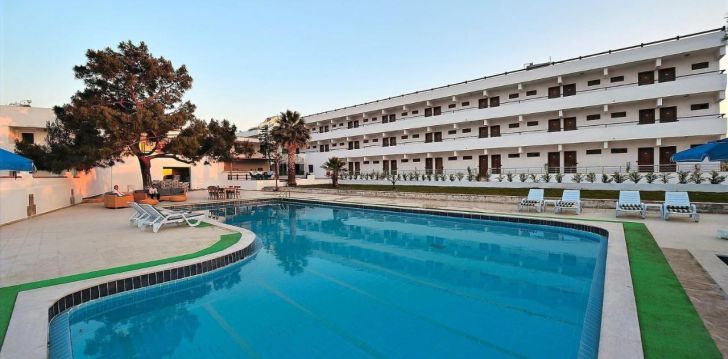 Tavo atostogos prasideda viešbutyje SOZ HOTEL (Adults Only +13)