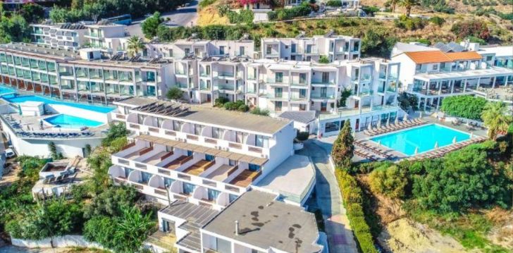 Apsistokite PANORAMA VILLAGE HOTEL viešbutyje už gerą kainą.