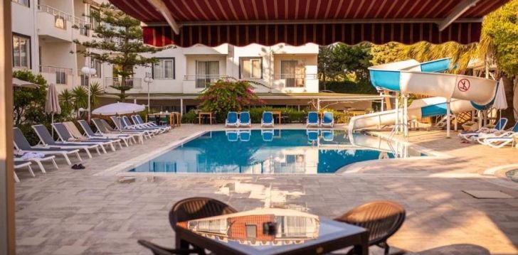 apsistokite AKALIA SUITE HOTEL & SPA viešbutyje už gerą kainą.