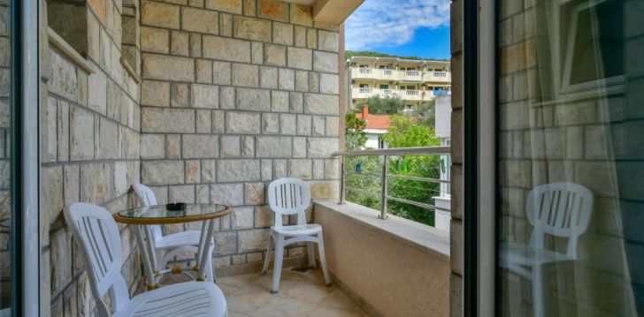 Viešbutis SRZENTIC APARTMENTS įsikūręs Juodkalnija.