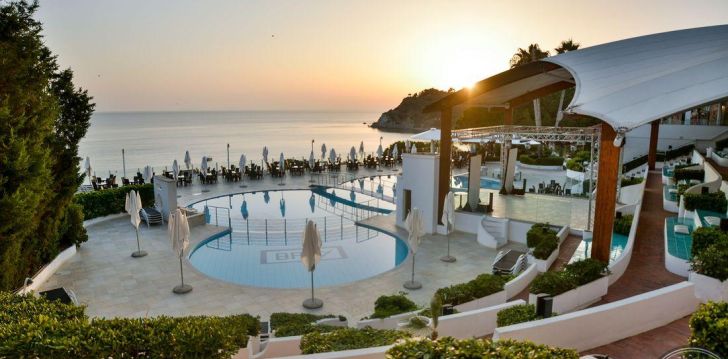 apsistokite SCOGLIO DELLA GALEA RESORT (CAPO VATICANO) viešbutyje už gerą kainą. 