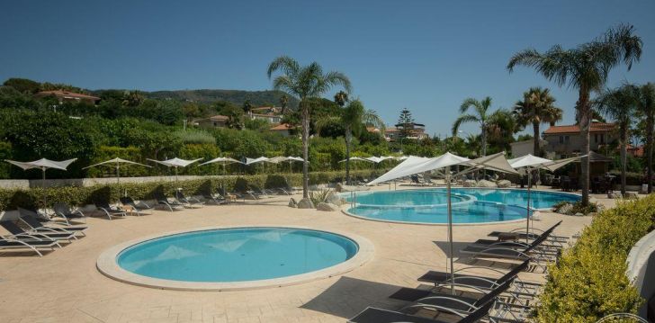 jaukus viešbutis SCOGLIO DELLA GALEA RESORT (CAPO VATICANO), jūsų atostogoms