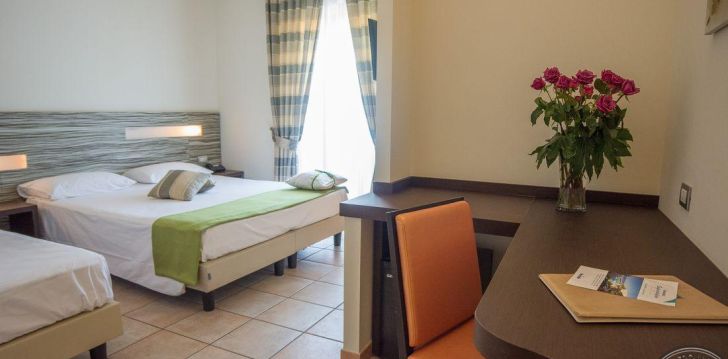 rinkitės viešbutį SCOGLIO DELLA GALEA RESORT (CAPO VATICANO) kelionei į Italija