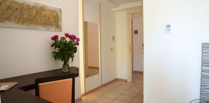 SCOGLIO DELLA GALEA RESORT (CAPO VATICANO) - klientų vertinamas, kaip geras kainos ir kokybės santykis. 