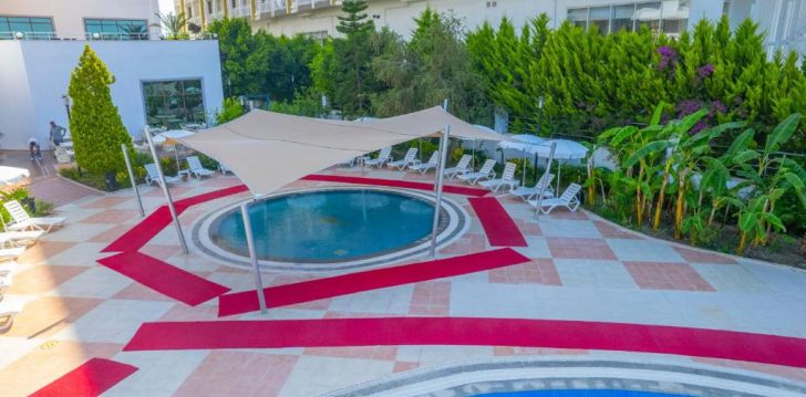 apsistokite STELLA BEACH viešbutyje už gerą kainą.