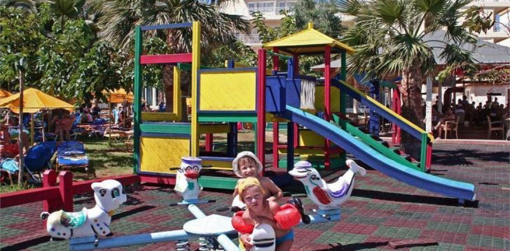 rinkitės viešbutį ERI BEACH & VILLAGE kelionei į Graikija