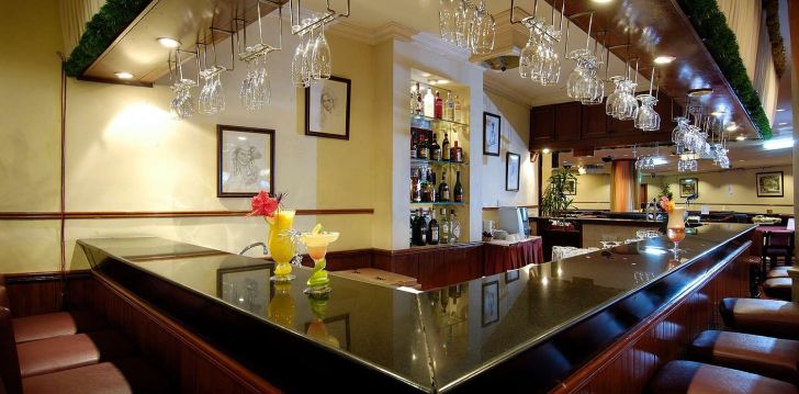 Planuoji kelionę į Seišeliai? apsistokite 3 viešbutyje BERJAYA BEAU VALLON BAY RESORT & CASINO. 