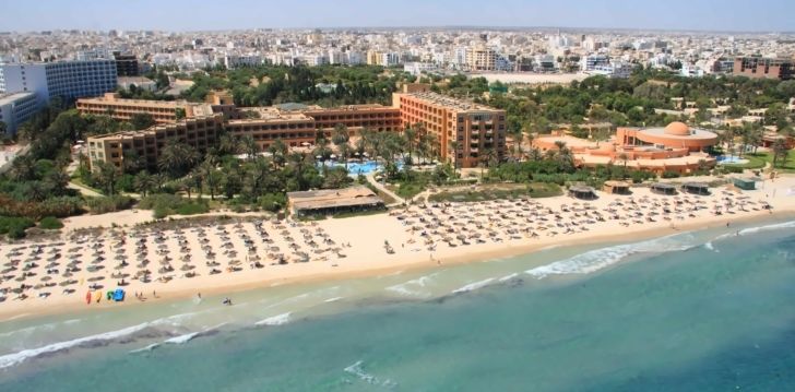 Apsistokite EL KSAR RESORT & THALASSO viešbutyje už gerą kainą.