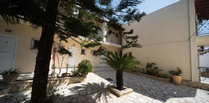 apsistokite METAXA APARTMENTS viešbutyje už gerą kainą.