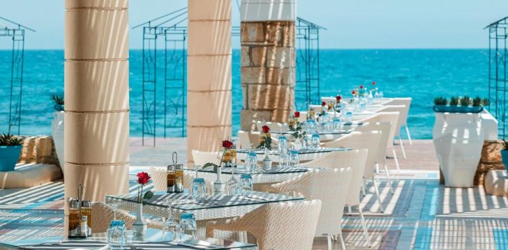 Apsistokite MITSIS ROYAL MARE THALASSO & SPA RESORT viešbutyje už gerą kainą.