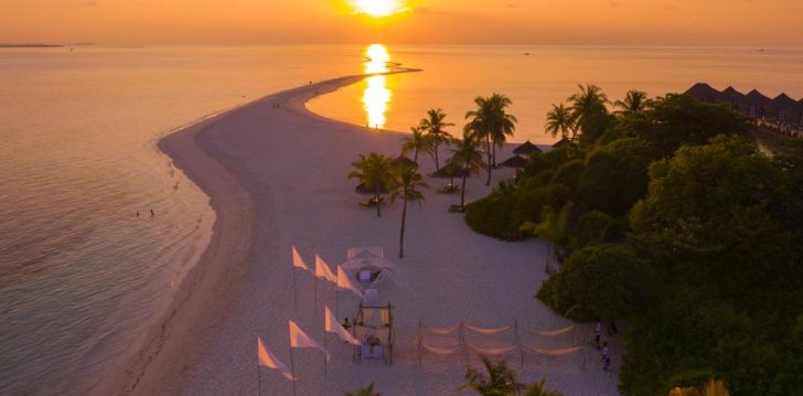 viešbutis KUREDU ISLAND RESORT įsikūręs Maldyvai.