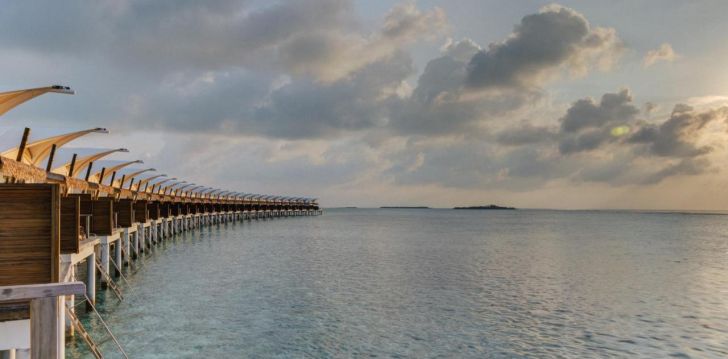 planuoji kelionę į Maldyvai? apsistokite 4 viešbutyje CINNAMON HAKURA HURAA MALDIVES. 