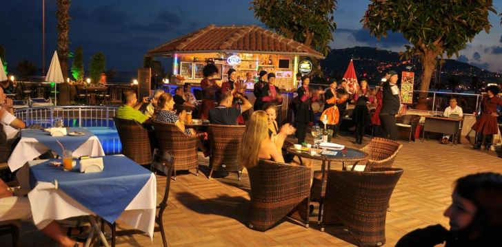 apsistokite PARADOR BEACH viešbutyje už gerą kainą.