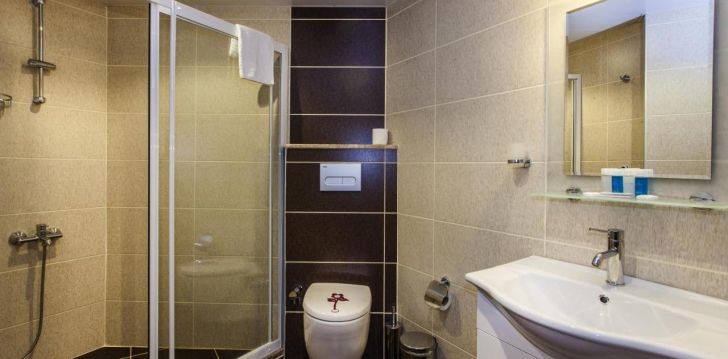 planuoji kelionę į Turkija? apsistokite 4 viešbutyje PARADOR BEACH. 