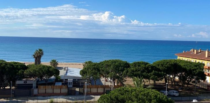 Apsistokite REYMAR PLAYA viešbutyje už gerą kainą.