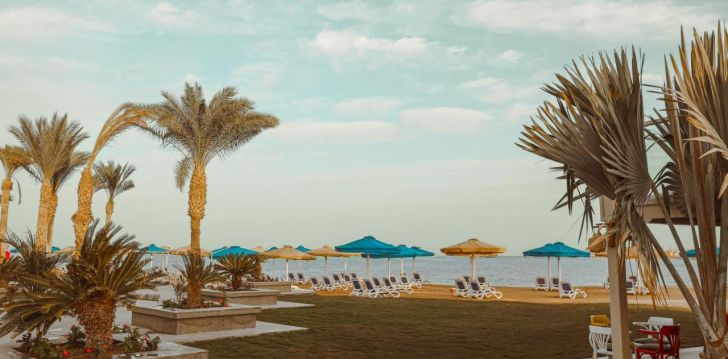 apsistokite BELLAGIO BEACH RESORT viešbutyje už gerą kainą.