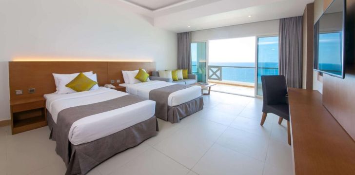 rinkitės viešbutį RAMADA BEACH HOTEL AJMAN kelionei į JAE