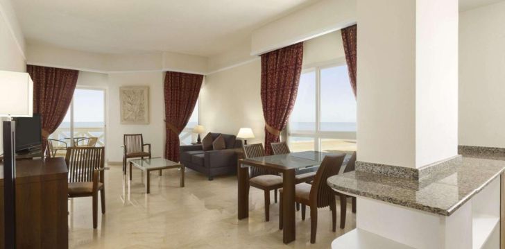 tavo atostogos prasideda viešbutyje RAMADA BEACH HOTEL AJMAN