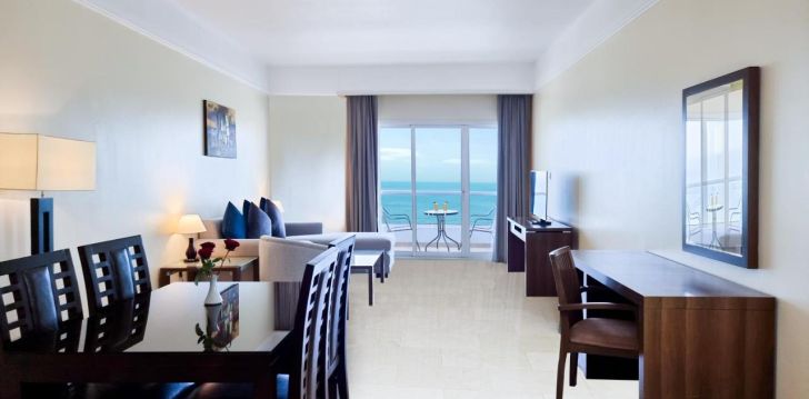 apsistokite RAMADA BEACH HOTEL AJMAN viešbutyje už gerą kainą.