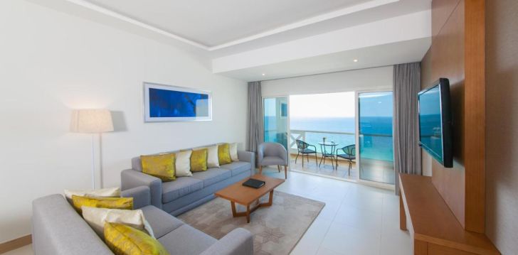 viešbutis RAMADA BEACH HOTEL AJMAN įsikūręs JAE.
