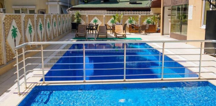 ANNA QUEEN (Adults Only 15+) - klientų vertinamas, kaip geras kainos ir kokybės santykis. 