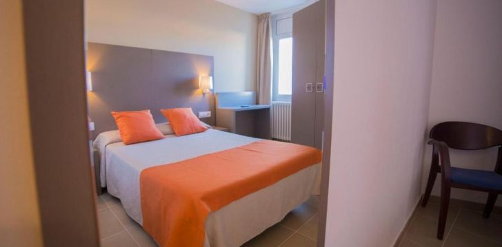 Viešbutis HOTEL RISECH įsikūręs Ispanija.