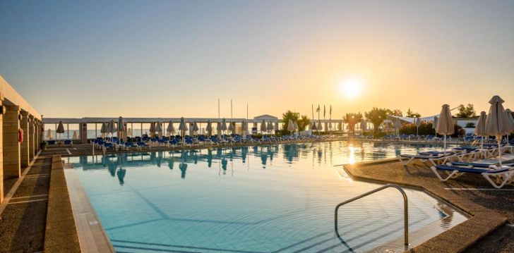 Apsistokite ANNABELLE BEACH RESORT viešbutyje už gerą kainą. 