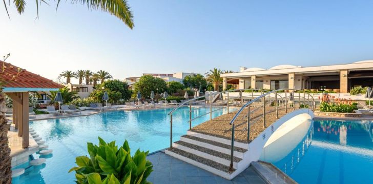 Apsistokite ANNABELLE BEACH RESORT viešbutyje už gerą kainą.