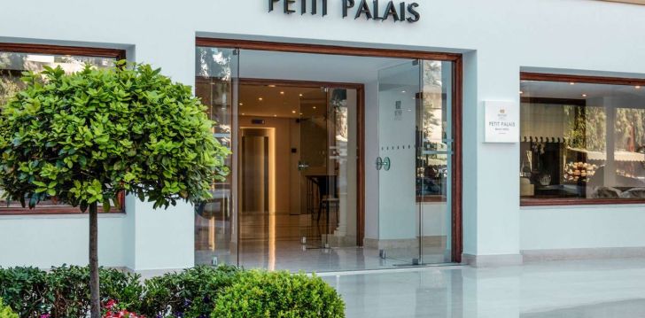 apgyvendinimas 4* MITSIS PETIT PALAIS BEACH