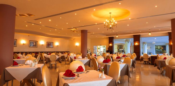 AMWAJ OYOUN RESORT & SPA - klientų vertinamas, kaip geras kainos ir kokybės santykis.