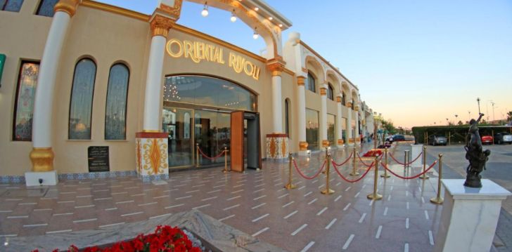 Apsistokite ORIENTAL RIVOLI HOTEL & SPA viešbutyje už gerą kainą.